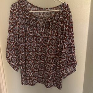 Women's Red, white, & blue Patterned Scoop Neck lightweight top